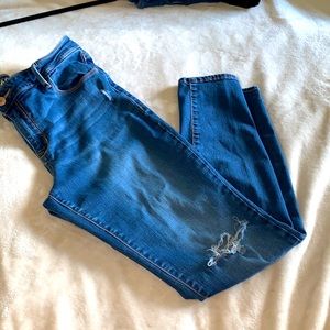 Old navy rockstar jeans size 14